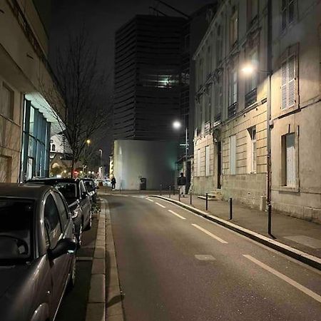 L'Atypique D'Orleans Apartment Bagian luar foto