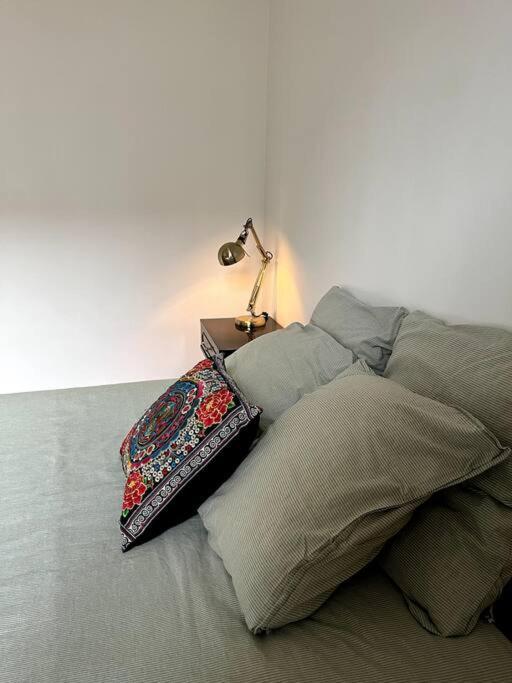 L'Atypique D'Orleans Apartment Bagian luar foto