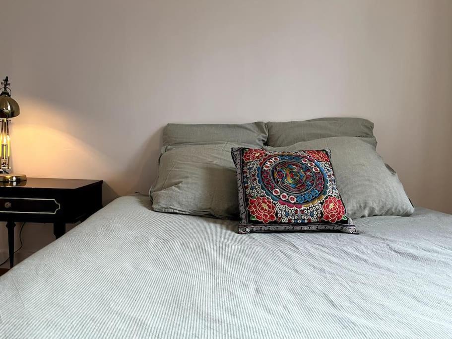 L'Atypique D'Orleans Apartment Bagian luar foto